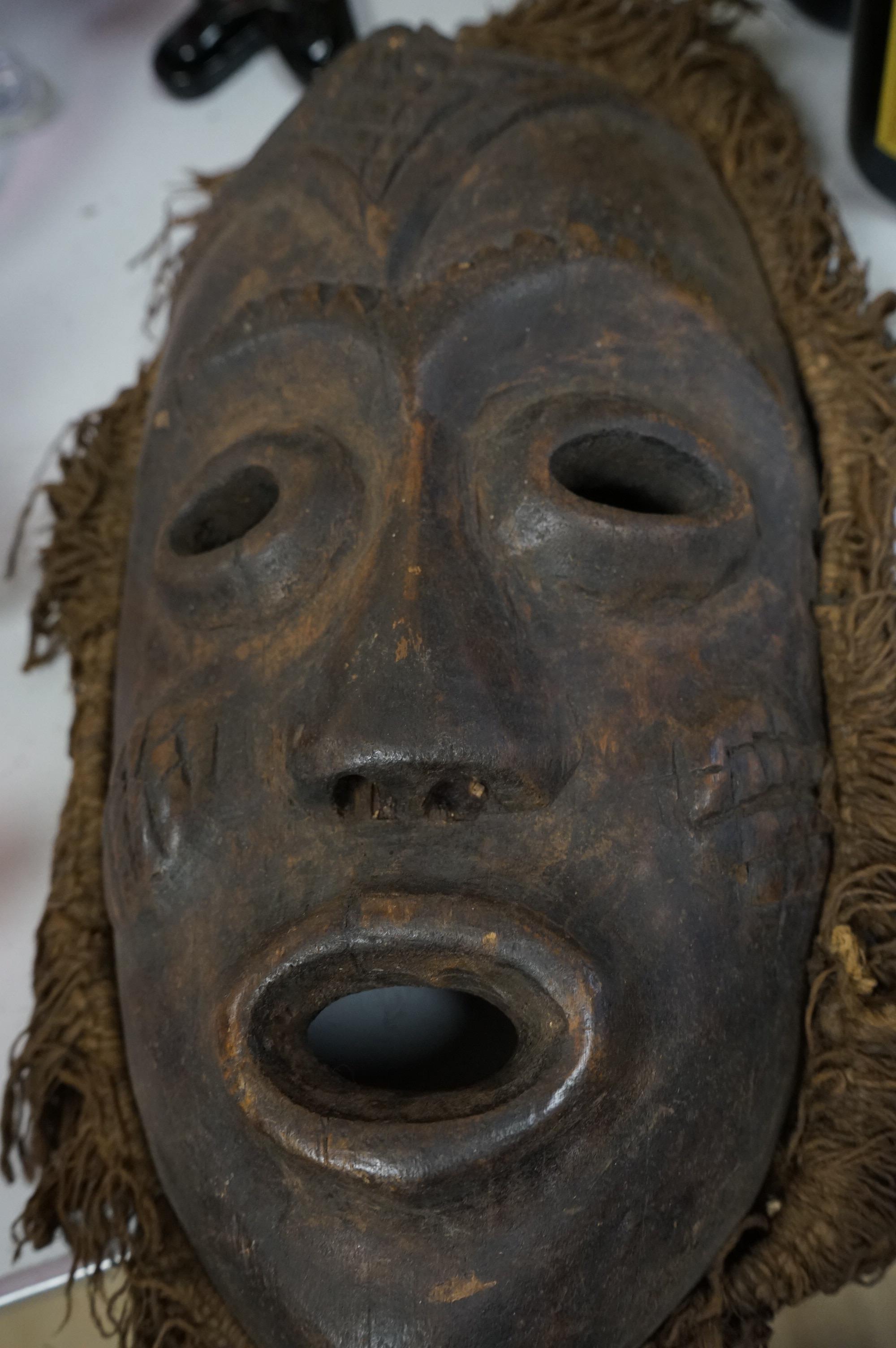 A Ba-benibe tribe Kalunga mask, 36cm